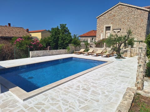 Kamena kuća Roko Villa in Biograd na Moru