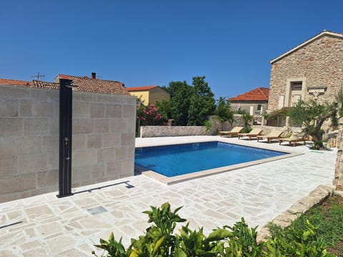 Kamena kuća Roko Villa in Biograd na Moru