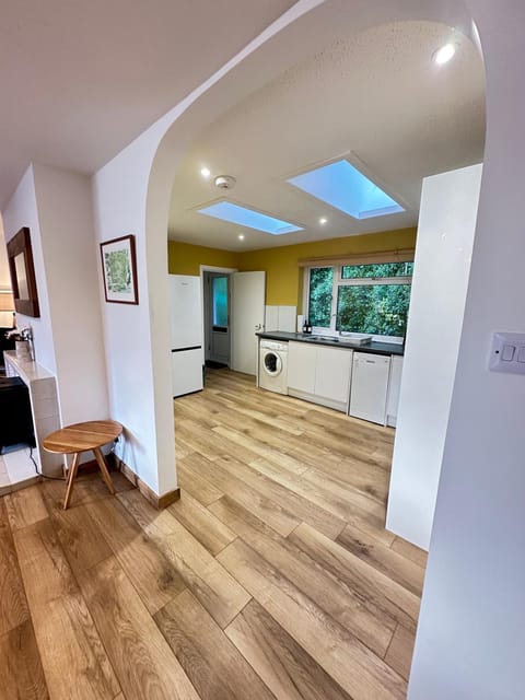 Kitchen or kitchenette, oven