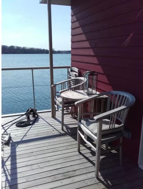 Sealodge II Huus & Meer Docked boat in Heiligenhafen