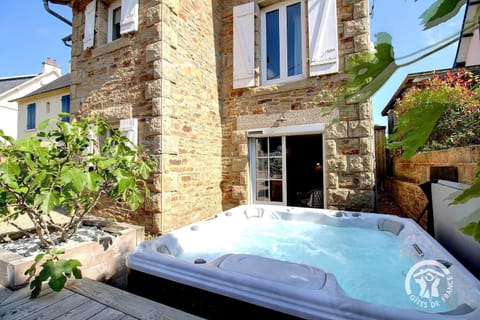 La villa de la lieue de greve House in Plestin-les-Grèves