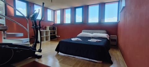 Bed, Photo of the whole room