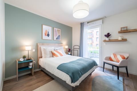 Bed, Photo of the whole room, Bedroom