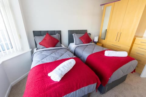 Bed, Photo of the whole room, Bedroom, towels, wardrobe