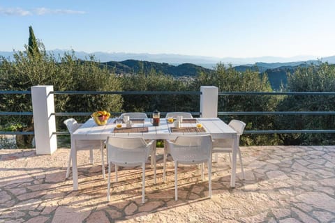 Villa Ocean Breeze Terracce Apartment in Corfu, Greece