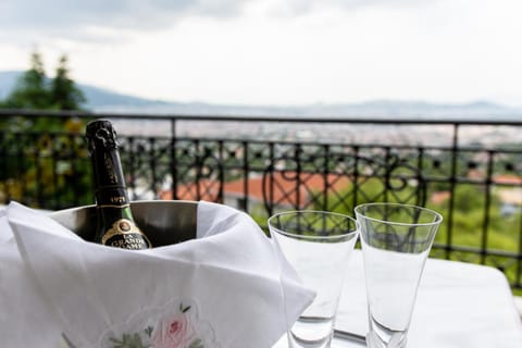 Balcony/Terrace, Decorative detail, City view, Pool view