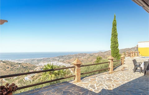 Awesome Home In Torrox With House Sea View House in Río de Torrox