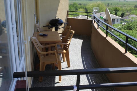 BBQ facilities, Balcony/Terrace