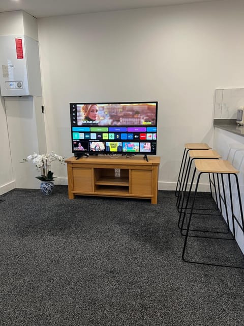 Communal lounge/ TV room, TV and multimedia, Evening entertainment