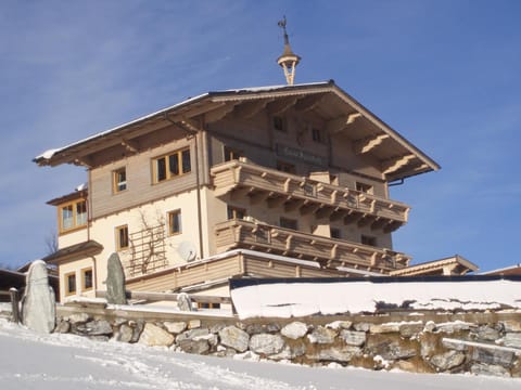 Property building, Winter