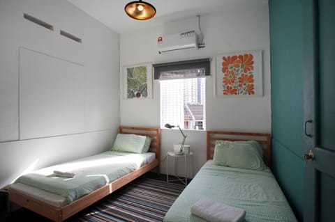 Stay SongSong Mount Erskine Casa in George Town
