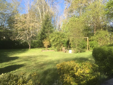 Maison spacieuse entre mer et campagne, 4 chambres, terrasse et cheminée - FR-1-712-91 House in Blonville-sur-Mer