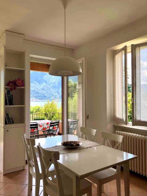 Stunning renovated flat on Lake Como with parking Apartment in Tremezzo