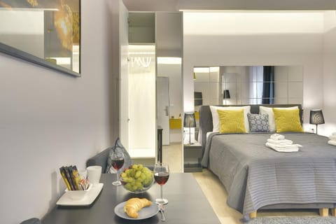 Living room, Seating area, Dining area, Bedroom