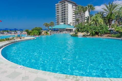 Edgewater Beach Resort by Panhandle Getaways Copropriété in Panama City Beach