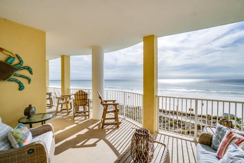 Ocean Ritz by Panhandle Getaways Casa in Long Beach