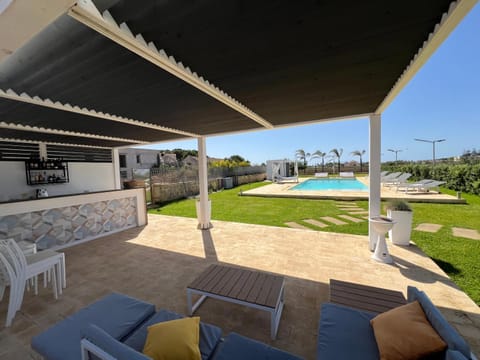 Patio, Balcony/Terrace, Lounge or bar, Swimming pool