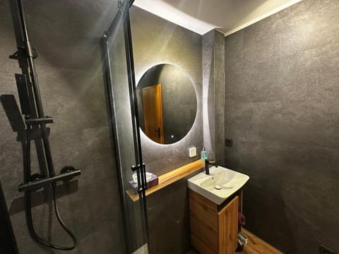 Fächerlofts Black Forest Terrasse 40qm Studio WLAN - Messe Karlsruhe Apartment in Karlsruhe