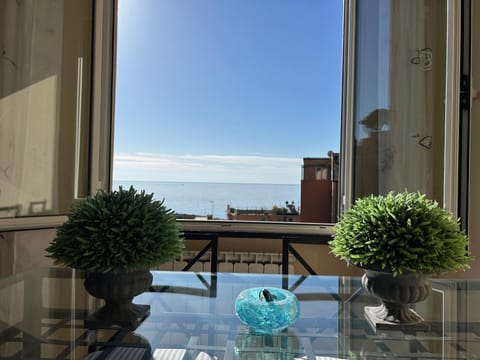 Dining area, Sea view