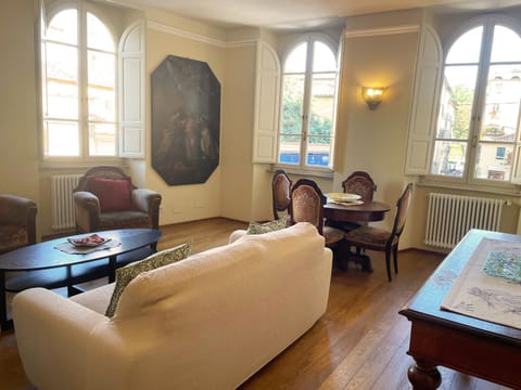 Living room, Seating area, Dining area, City view, City view