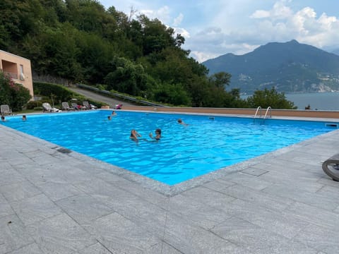 Lake view, Mountain view, Swimming pool