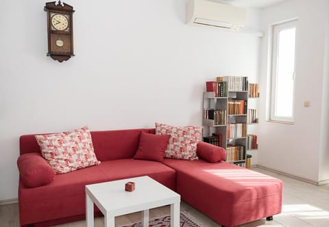 Library, Living room, Seating area, air conditioner