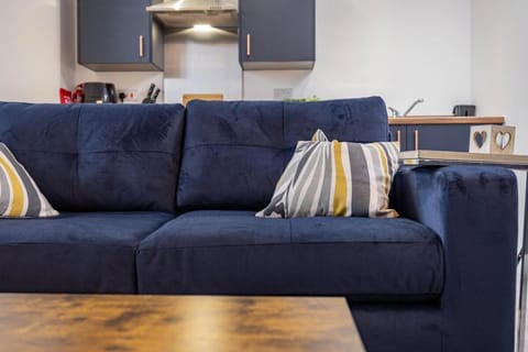 1 Bedroom Flat Near Bradford With Free Parking Apartment in Bradford