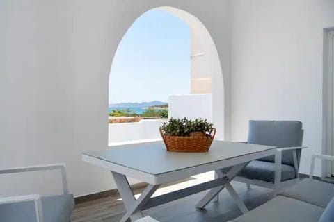 Beautiful Villa in Aliki near the Sea Apartment in Paros, Greece