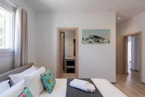 Beautiful Villa in Aliki near the Sea Apartment in Paros, Greece