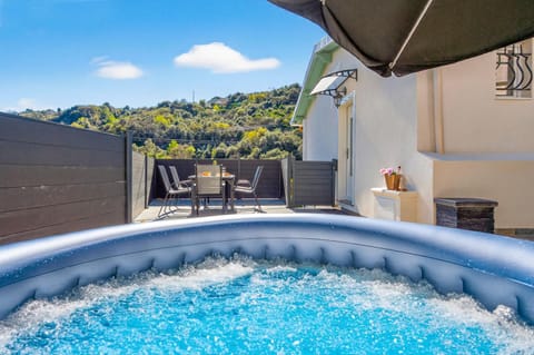 Patio, Hot Tub