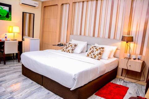 GolfView Suites & Conference Center Hotel in Lagos
