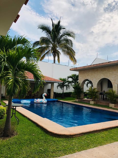 Casa Los Arcos House in Oaxtepec