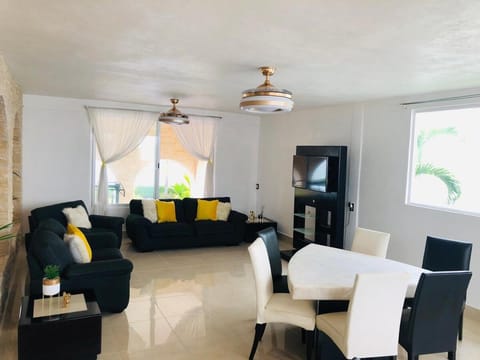 Casa Los Arcos House in Oaxtepec