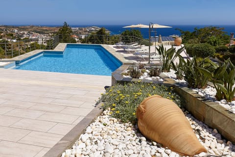 Keramos Villa & Apartments Condominio in Crete