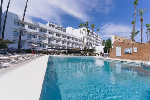 Day, Swimming pool, sunbed