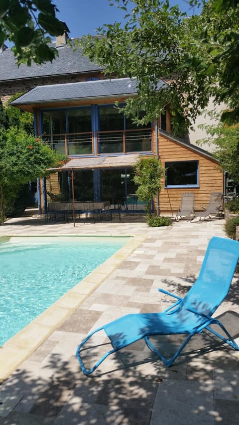 Garden, View (from property/room), Swimming pool