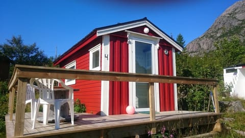 Hammerstad Camping Campingplatz /
Wohnmobil-Resort in Lofoten