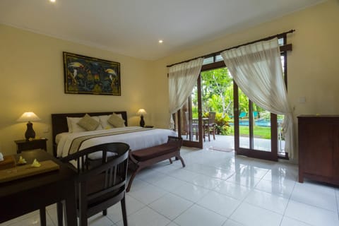 Nyoman Sandi Guest House Bed and Breakfast in Ubud
