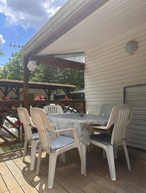 Mobile home Campground/ 
RV Resort in Pont-Saint-Esprit