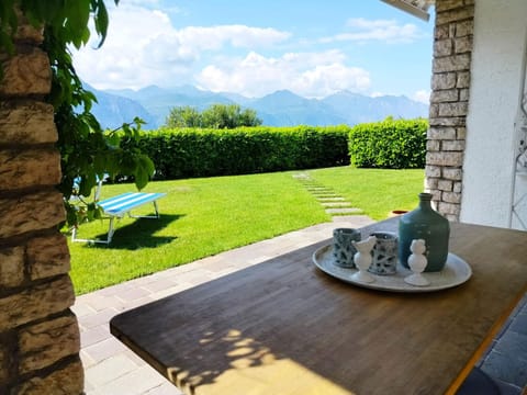 Patio, Garden, Dining area, Garden view