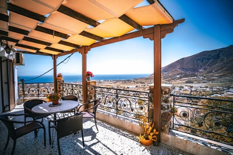 Day, Natural landscape, Balcony/Terrace, Mountain view, Sea view