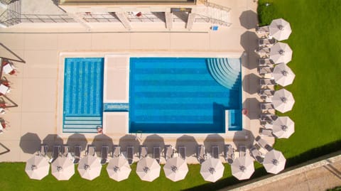 Niriides Luxury Villas Hotel in Messenia
