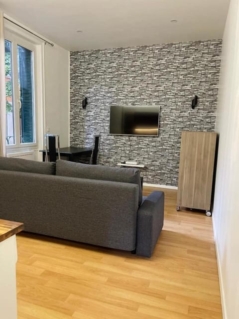 Kitchen or kitchenette, Seating area