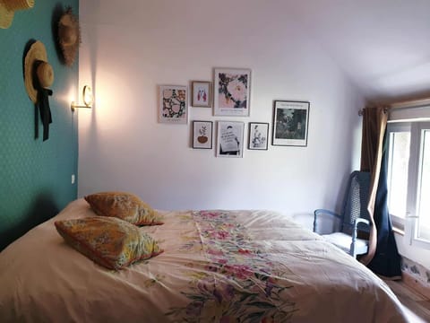 Le chambre du Clos Giot Vacation rental in Saint-Vaast-la-Hougue