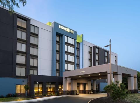 Home2 Suites by Hilton Indianapolis - Keystone Crossing Hotel in Indianapolis