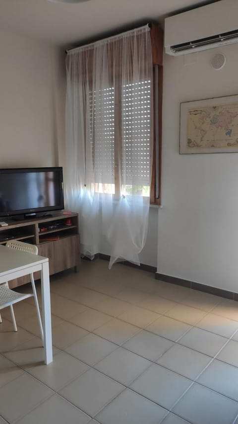 TV and multimedia, Living room, air conditioner