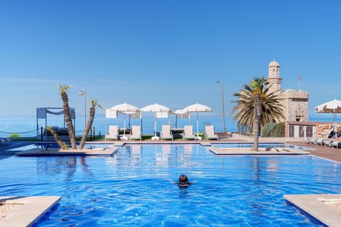 Balcony/Terrace, Sea view, Swimming pool