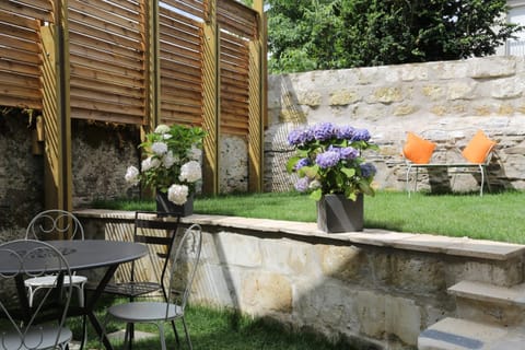 Garden, Balcony/Terrace