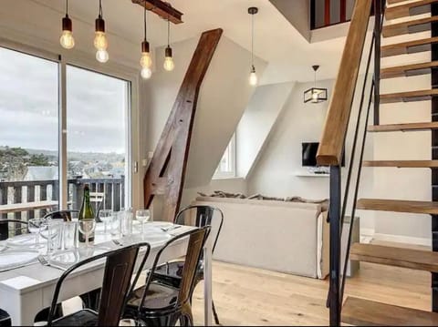 TV and multimedia, Balcony/Terrace, Living room, Seating area, Dining area