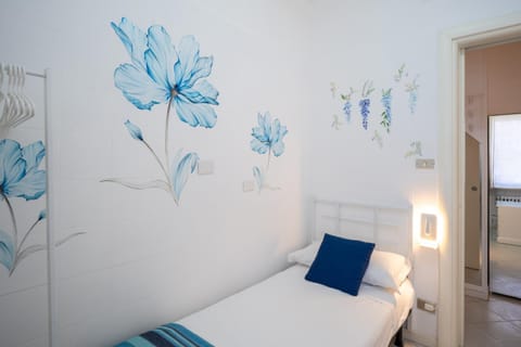 Casa Mara - A Few Steps from the Sea - Apartment in Vallecrosia